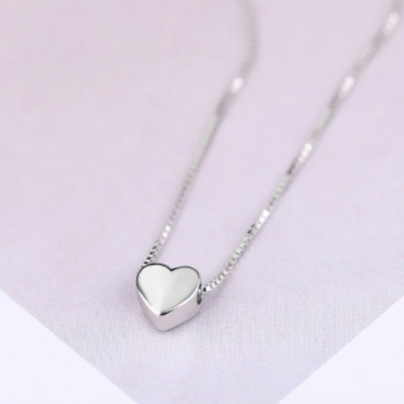 Jewelry - NEW Silver Simple Minimalist Heart Necklace